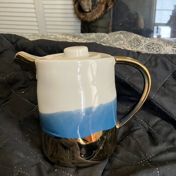 Co-op serving teapot striped pattern in blue, white, and gold - Picture 3 of 4